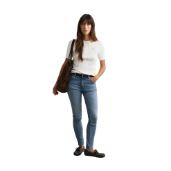 Best Gant STRETCH COTTON CABE SS C-NECK - Eggshe